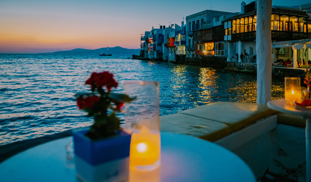 romantic-sunset-in-little-venice-mykonos-by-mykonos-hotels
