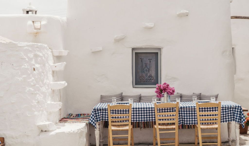 Rizes Folklore Farmstead Mykonos – Best Restaurants in Mykonos