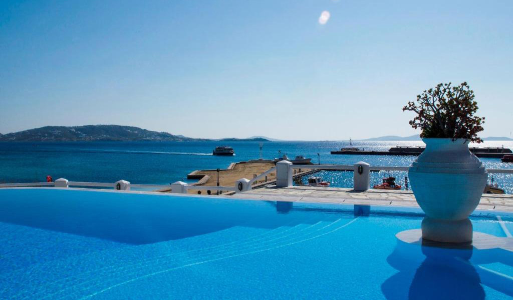 Olia Hotel in Tourlos Mykonos