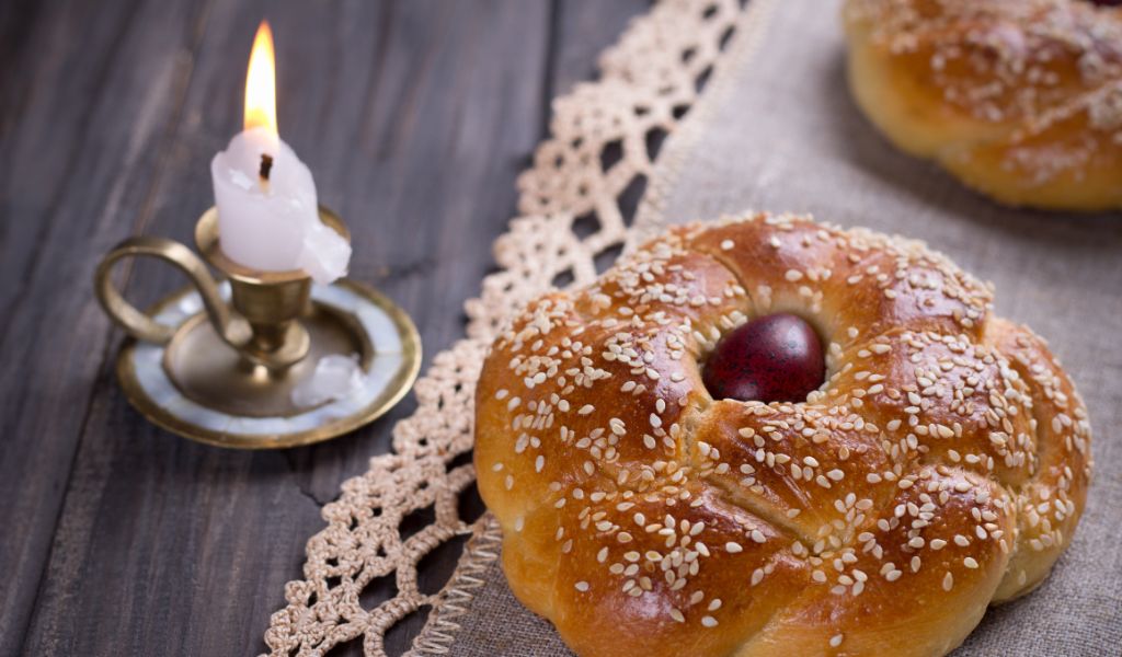 Greek Easter Bread (Lambrokouloura) – Greak Easter in Mykonos