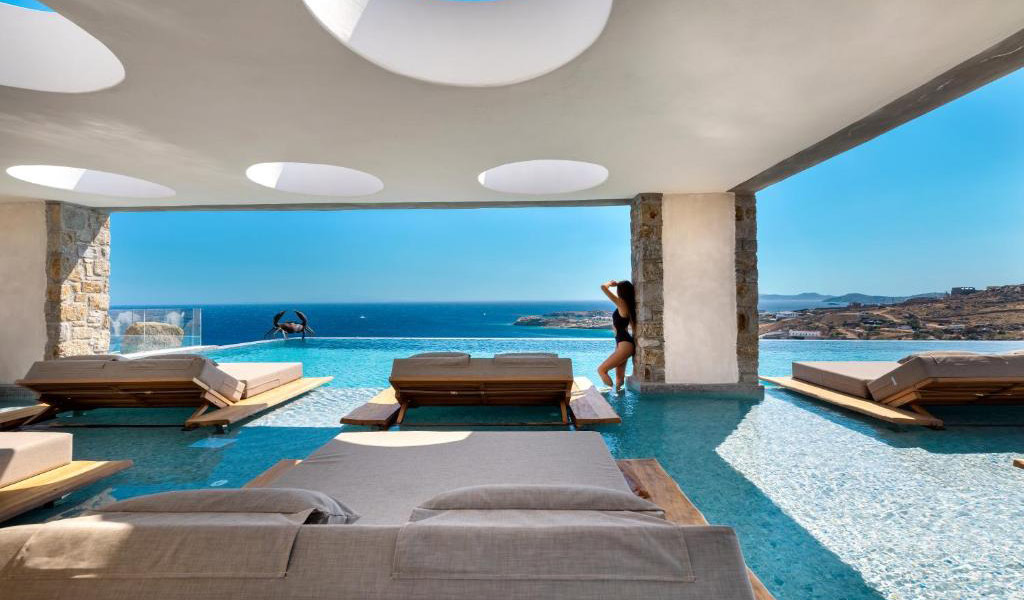 Tropicana Hotel Suites & Villas Mykonos, Paradise Beach
